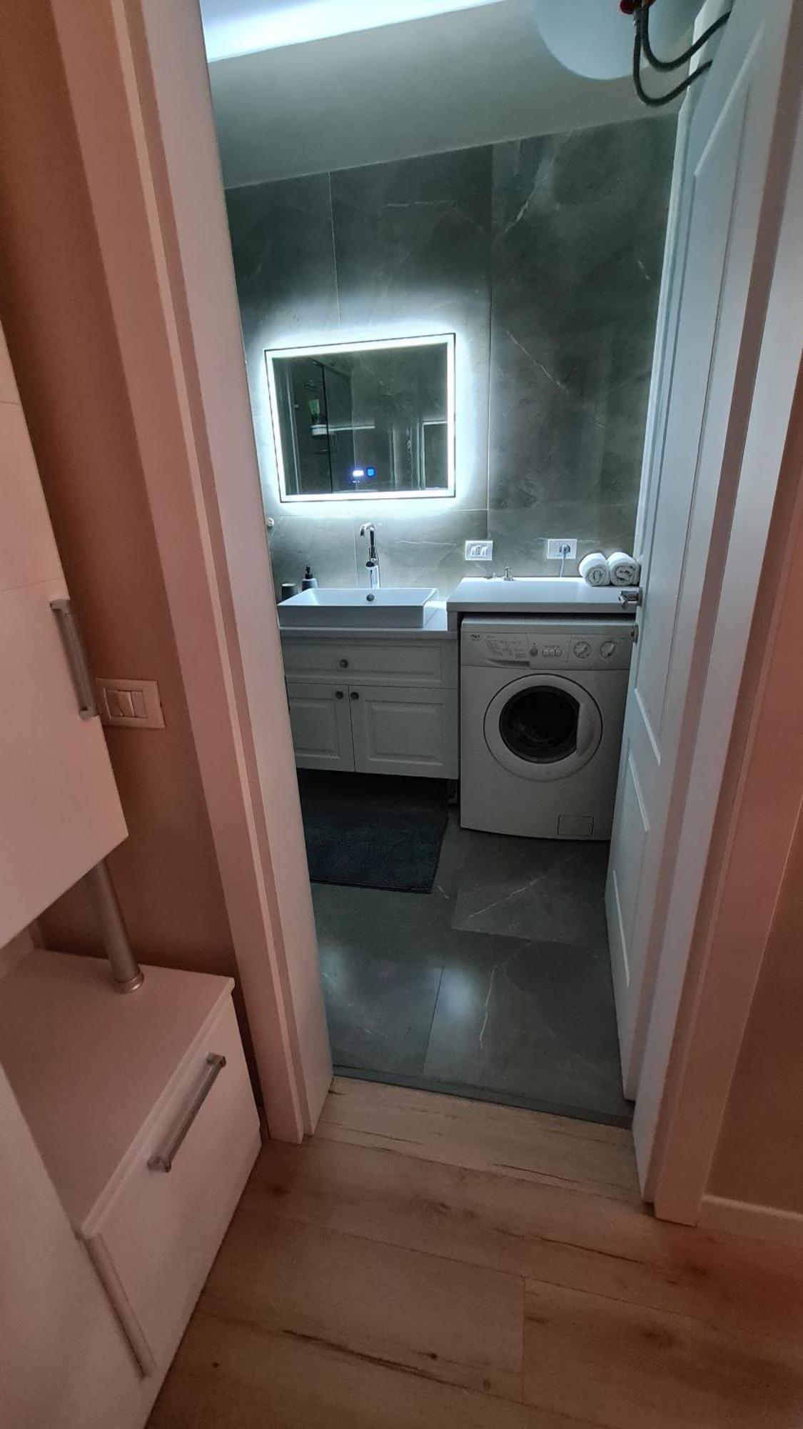 Family-Friendly Apt At 21 Dhjetori W/Self Check-In Tirana Bagian luar foto